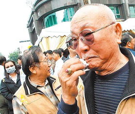 百年之戀，102歲老太與100歲老頭締造世界最年長夫妻紀(jì)錄