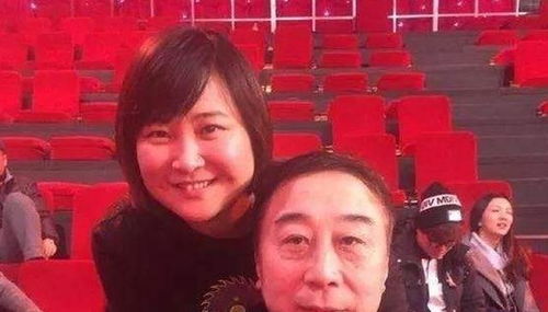 賈玲出席馮鞏67歲壽宴，共襄盛舉